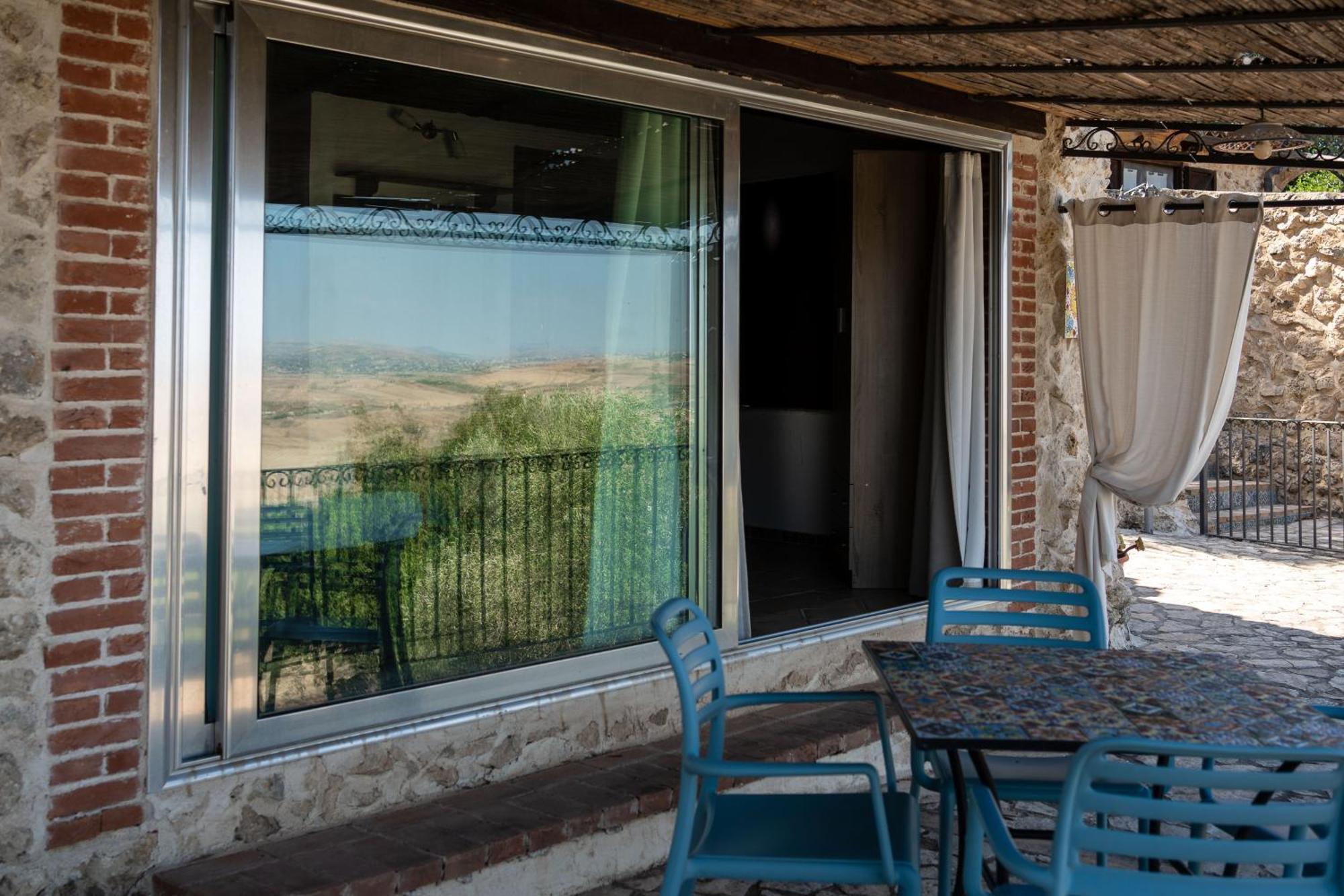 Roba Degli Ulivi Bed & Breakfast Агридженто Екстериор снимка