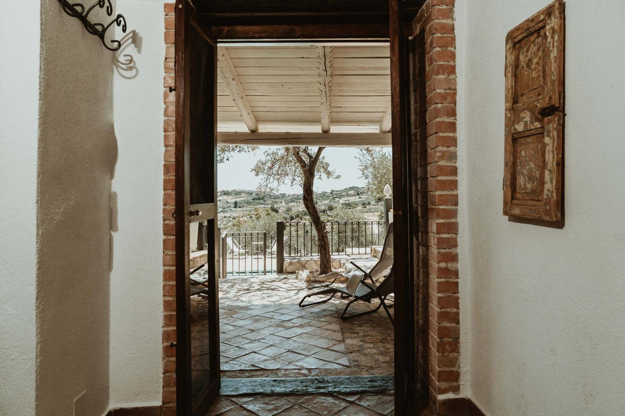 Roba Degli Ulivi Bed & Breakfast Агридженто Екстериор снимка